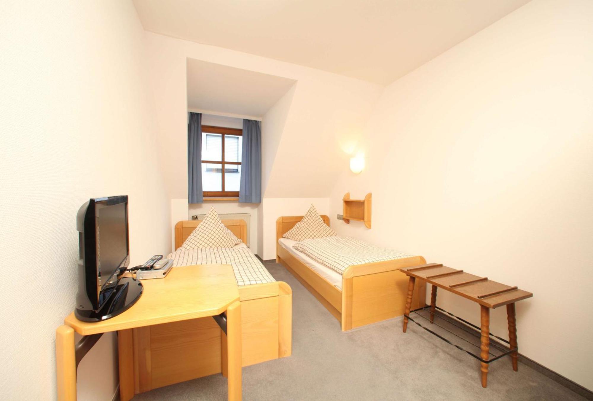 Hotel-Landgasthof Schuster Грединг Экстерьер фото