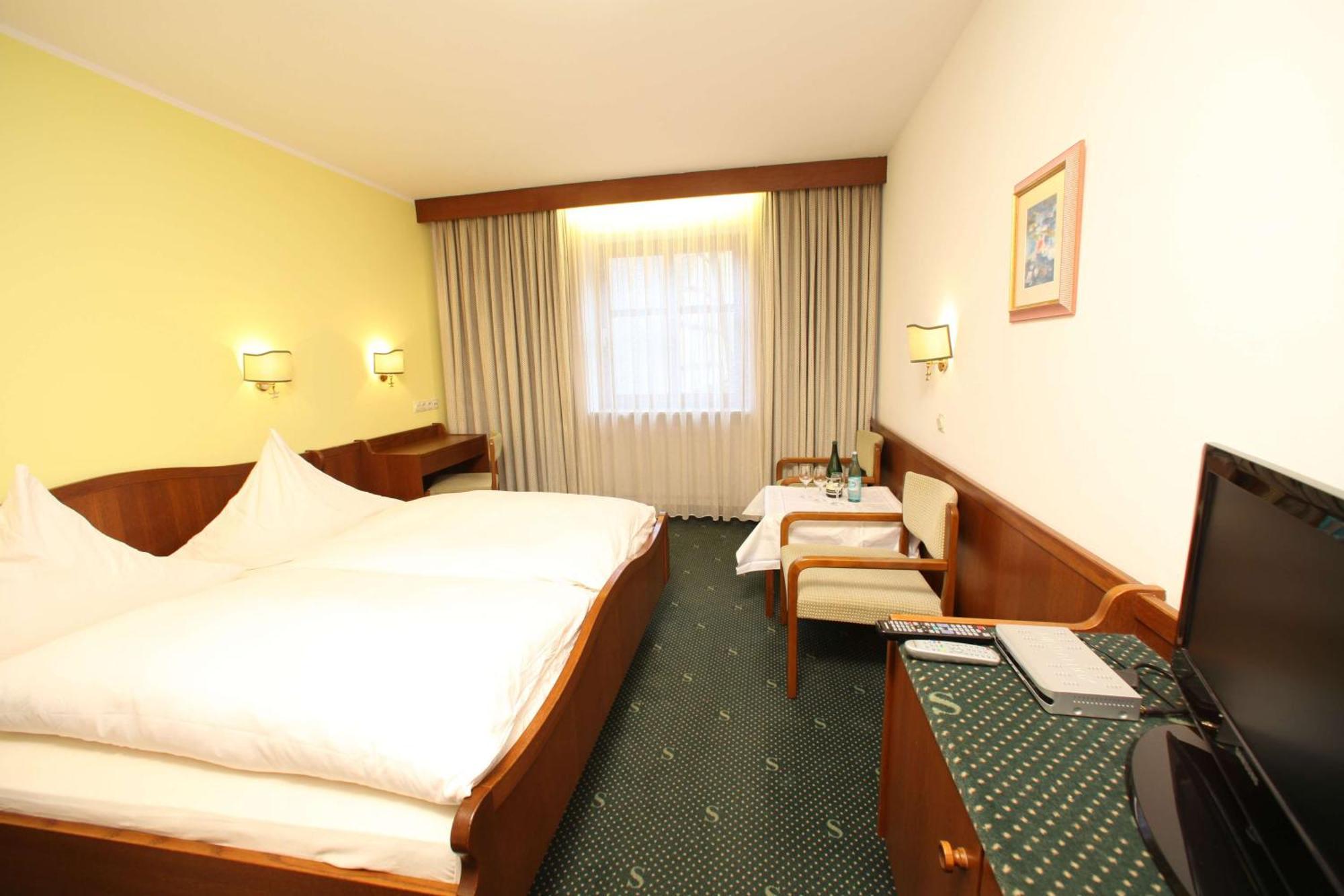 Hotel-Landgasthof Schuster Грединг Экстерьер фото