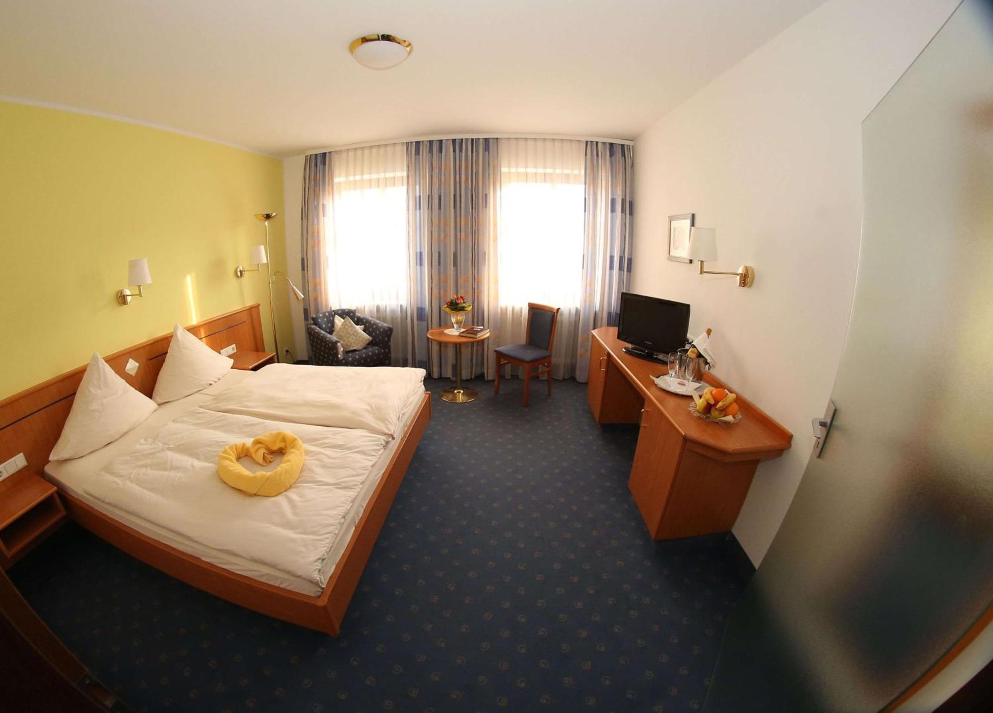 Hotel-Landgasthof Schuster Грединг Экстерьер фото